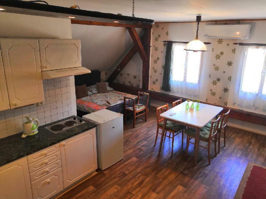 Apartment Abc *